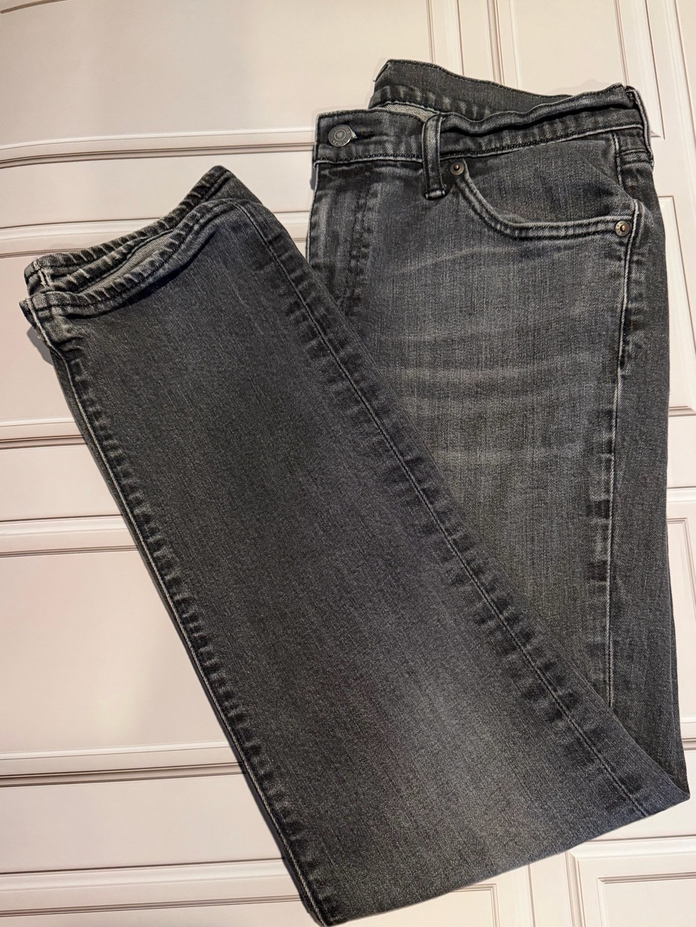 Classic Men's Grey Stretch Jeans